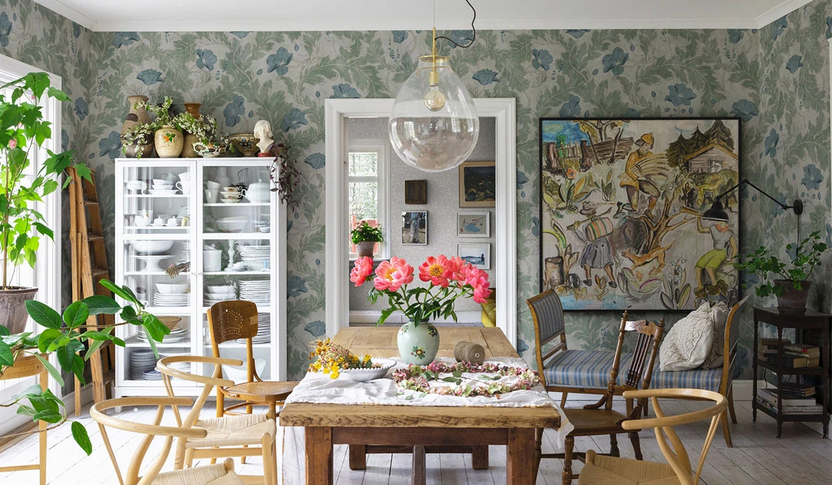 Poppy Garden Green from Sandberg Wallpaper