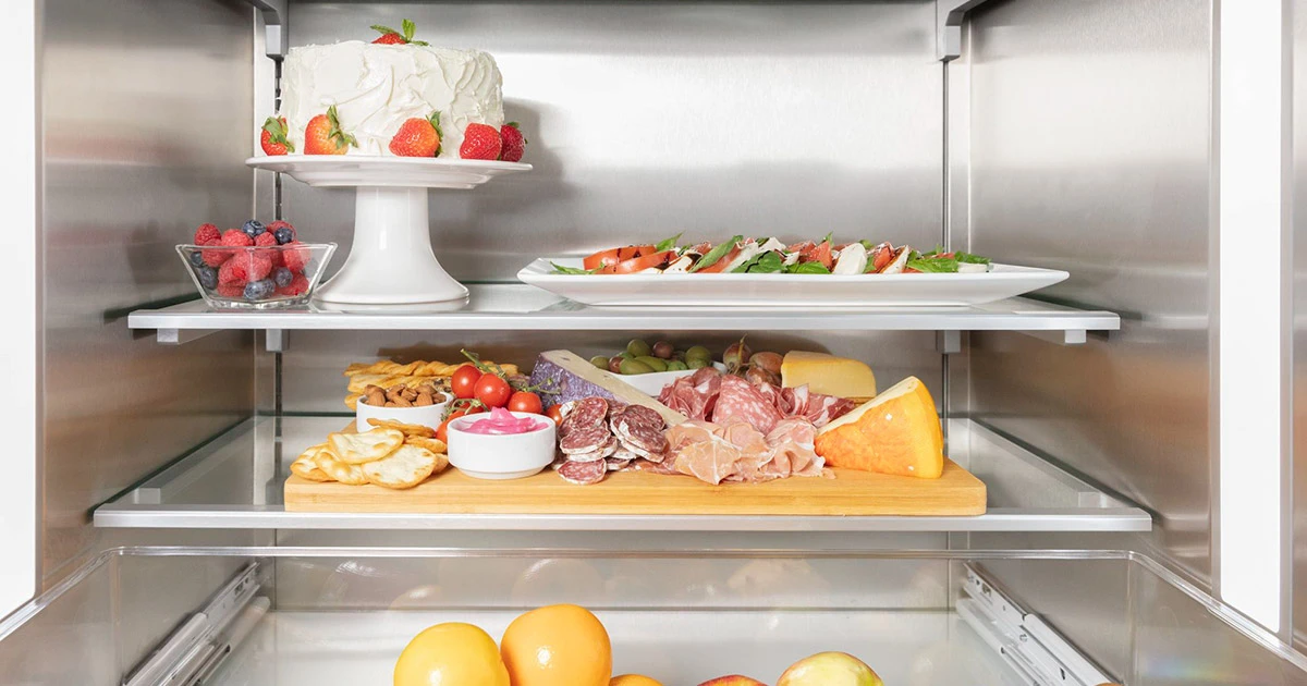 stainless steel interior of Thermador 30in refrigeration