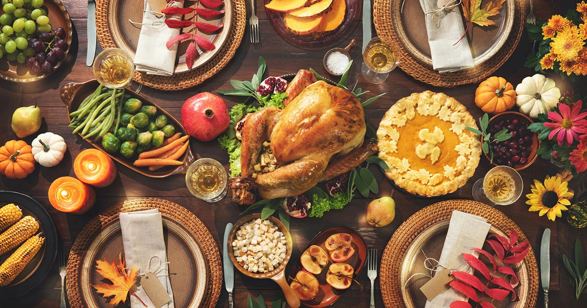 Thanksgiving table